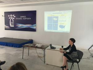 Lansie Sylvia conducts workshop on branding and non-profit strategy